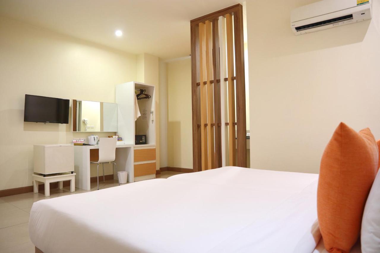 Imm Hotel Thaphae Chiang Mai -Sha Extra Plus Exteriör bild